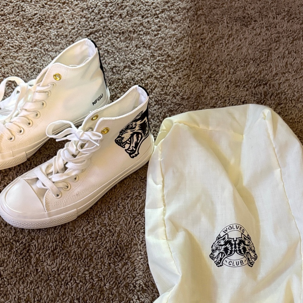 DARC SPORT SIZE 7 SHOES